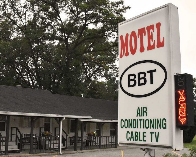 Motel BBT (Pines Motel) - Web Listing